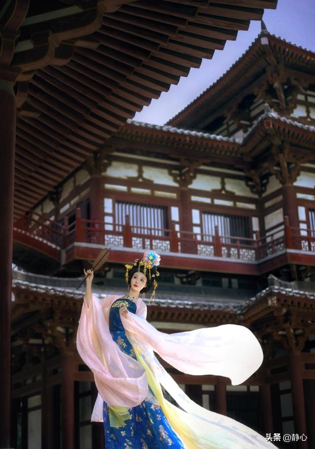 传统文化“破圈”：从画卷到街巷的消费新活力