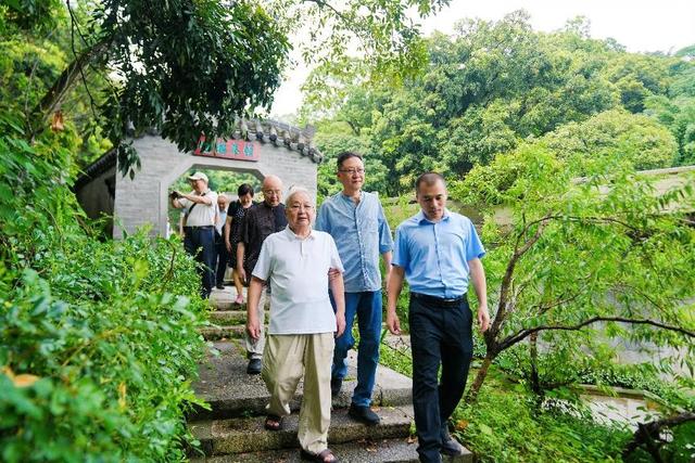 文化名家走进帽峰山，共赋山水文化新韵​​