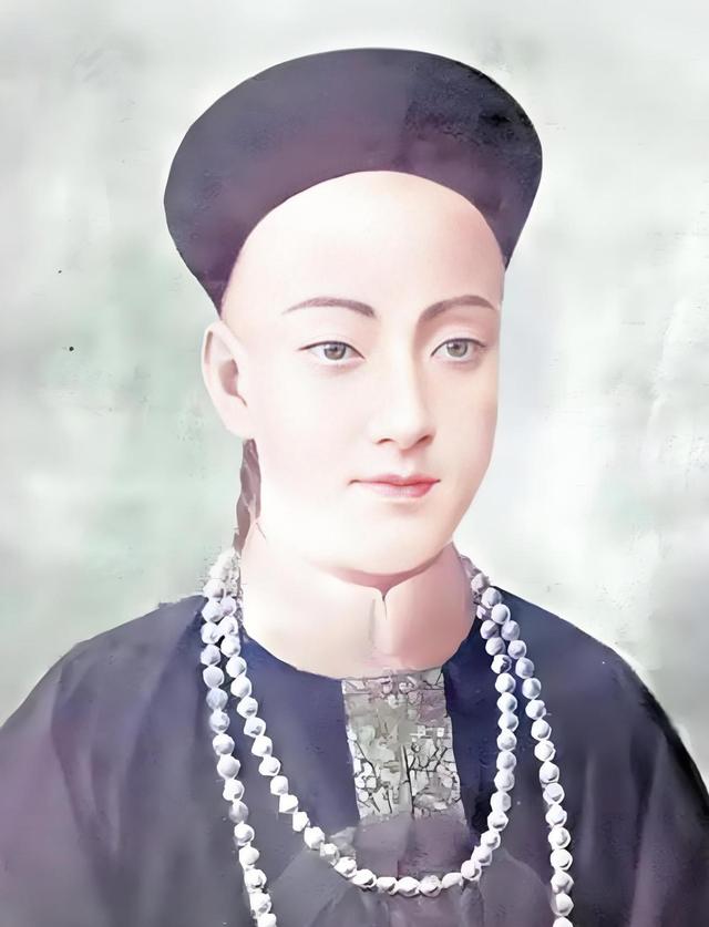 清朝灭亡后，李莲英姐姐才敢说出实情：慈禧其实不是病死的！