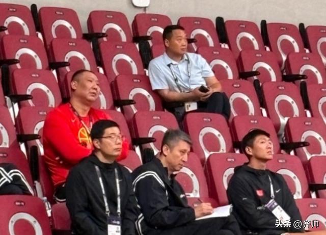 中国男篮VS韩国，CCTV5明晚直播！郭士强观看男篮亚洲杯1/4资格赛