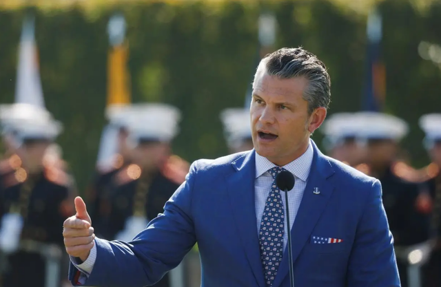 中美两军才谈完，美启动百亿对台军售	，中方不忍了，取消美国订单