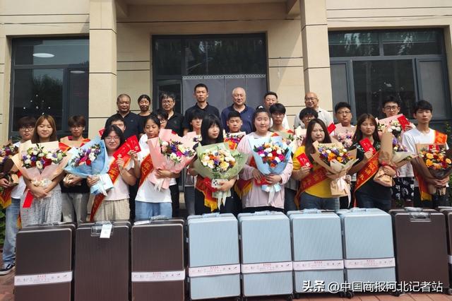 保定徐水：陈庄岭上铸忠魂 红色村庄活力新