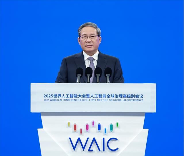 谷歌前CEO公开表示希望AI取代人类，人工智能发展会有风险吗？