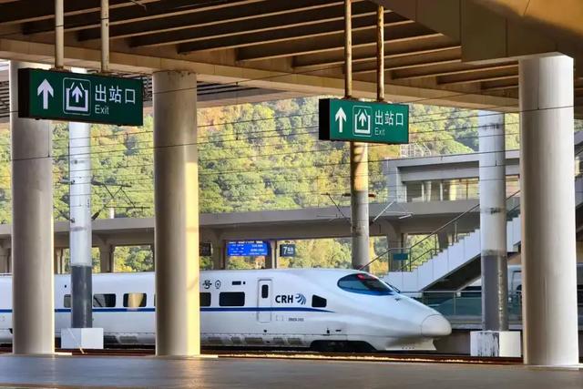 国内机票要涨价,为什么大家都在骂?