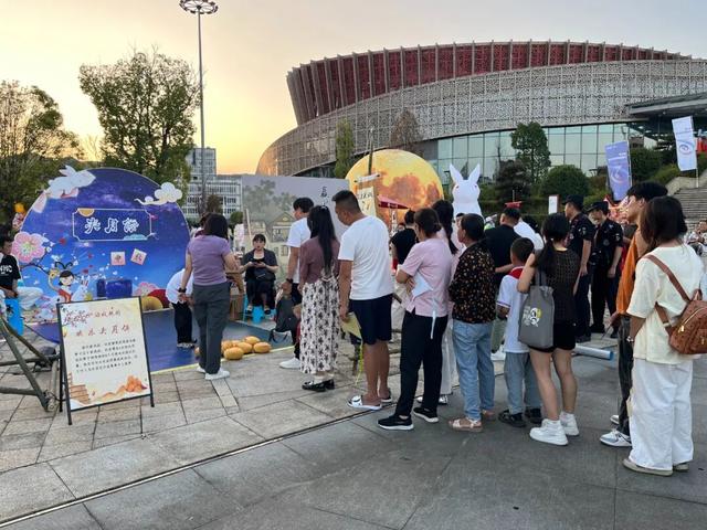 国庆“趣”遵义 │ 赏烟花、听音乐、品美食、玩闯关、忆国风，去新蒲，过中秋！