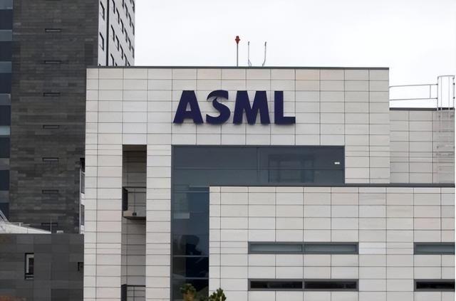 荷兰光刻机巨头：中国人太聪明了，对中国封锁西方企业先活不下去