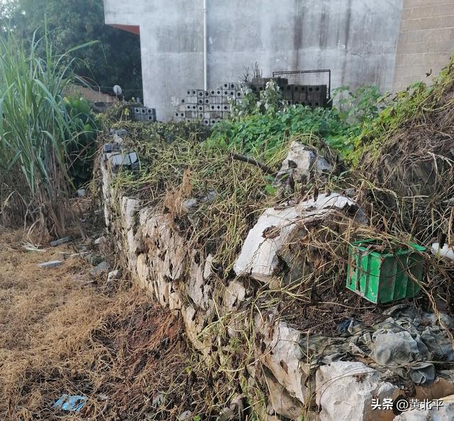 广西南宁市宾阳县消失的古城，除了文保碑还有拆掉一半的城门