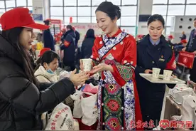 温暖！ 广西开行3趟专列助务工人员赴粤返岗图片