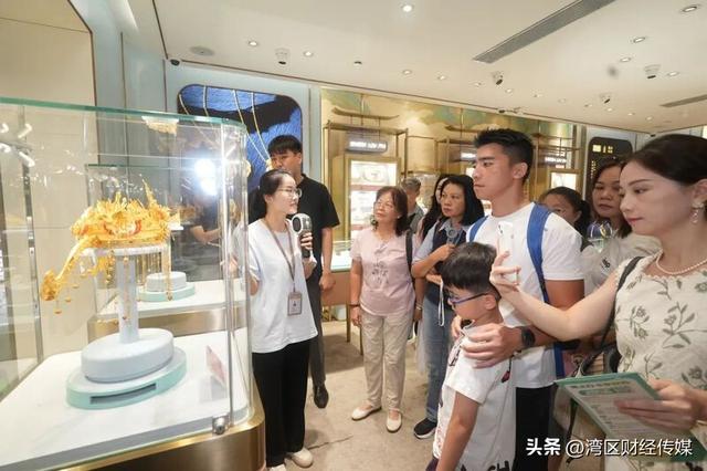 深圳人深情表白：“因为一条路，爱上一座城！”