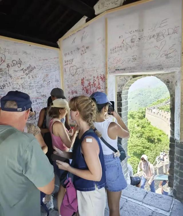 黄楼比利时的两个姐姐好漂亮跟爸爸长得像，与江西亲人相约比利时