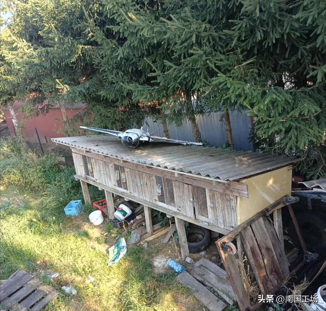 荷兰F-16开火，意大利台风开火，30枚导弹命中3架，北约咋打的？