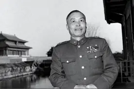 李宗仁捐献文物，大多是假的，毛主席意味深长道：他这是投石问路图片