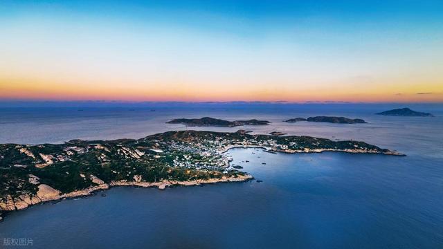 中国南海纳土纳群岛，比南沙群岛大1000倍，地理位置有多重要？