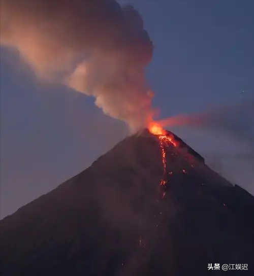 夺命火山爆大量浓烟，美地质局发紧急通知，原因和45年前爆发有关