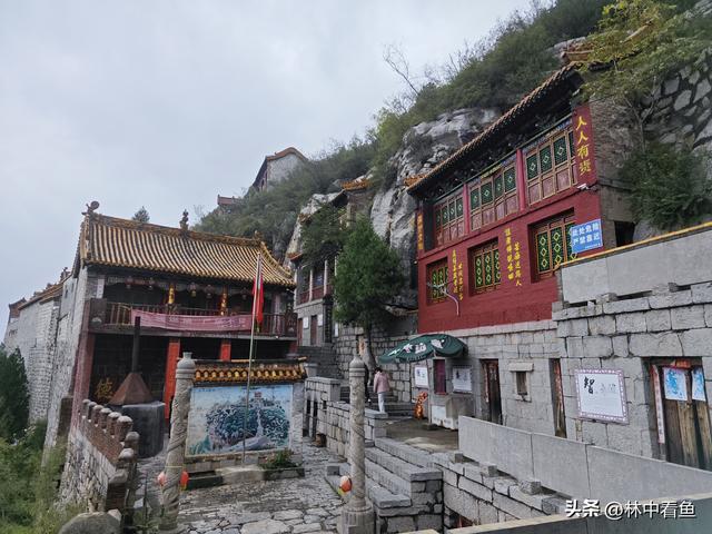 安阳许家沟二龙山，一座建在峭壁上的宫殿，布局精妙，别有洞天