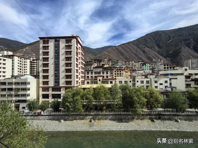 2025年川西自由行，一共住了17晚花费1394元，看我都住了哪些酒店