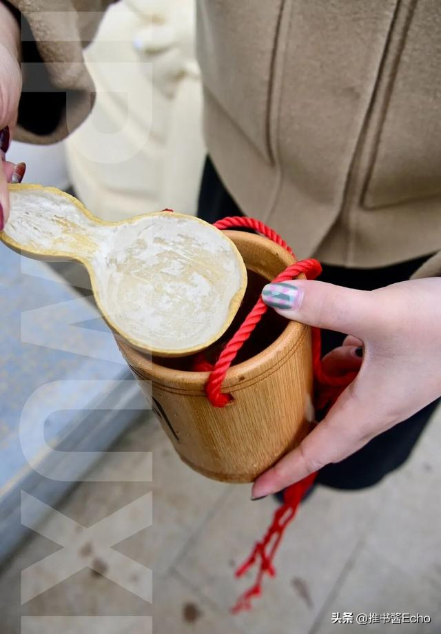 爆满！今天无锡这里排起长队