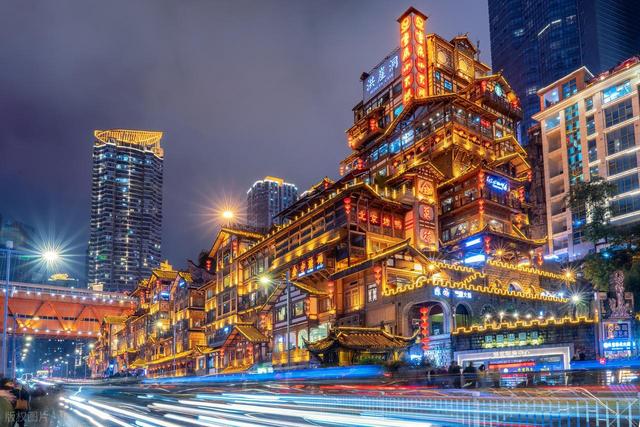 一个重庆人从天津旅游回来，实话实说，都是直辖市差别还是有点大