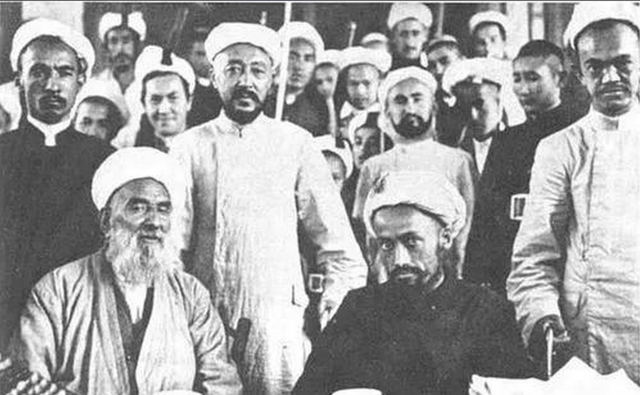 49年李克农向伟人汇报：盛世才已前往台湾，主席听完无奈长叹一声