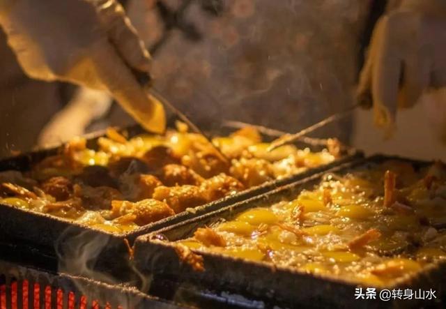 我是成都人，去山东日照后发现，日照人的生活跟其他地方不大一样