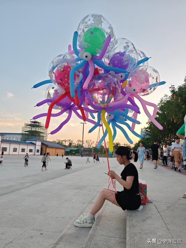 千年古城云梦 繁荣热闹的夜经济