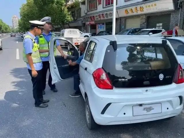 9月1日起，电动车、三轮、四轮车上路“4罚3禁”，最高罚2000元