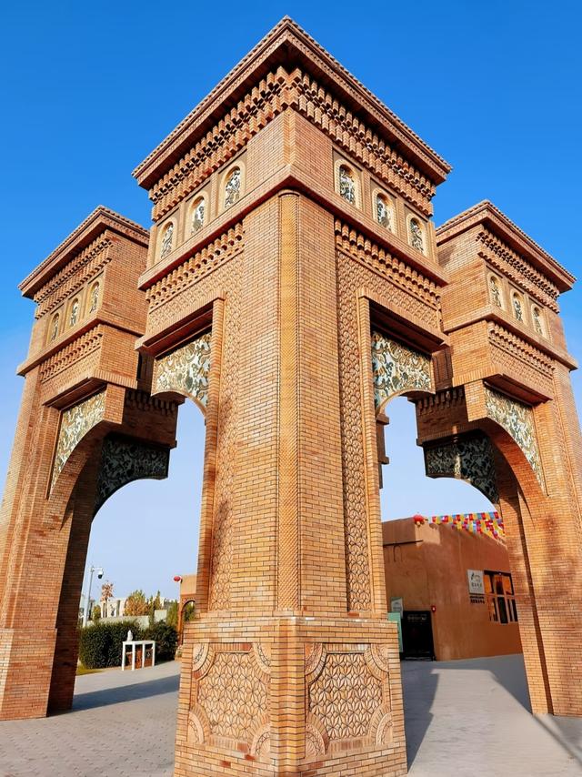 我爱旅游，去了趟喀什，不说假话，这里的景色和我们那还真不一样