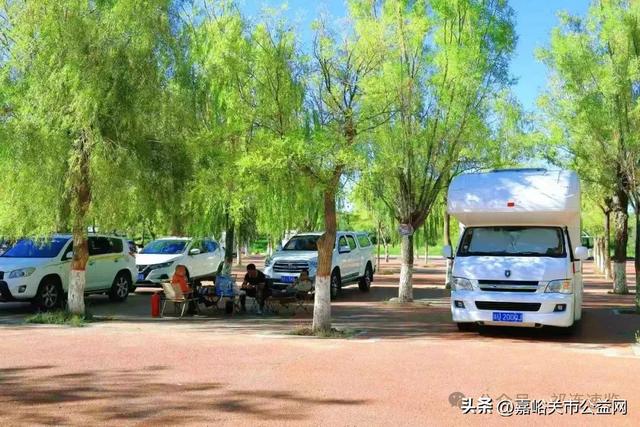 嘉峪关南湖文化生态园免费停车场收获如潮好评