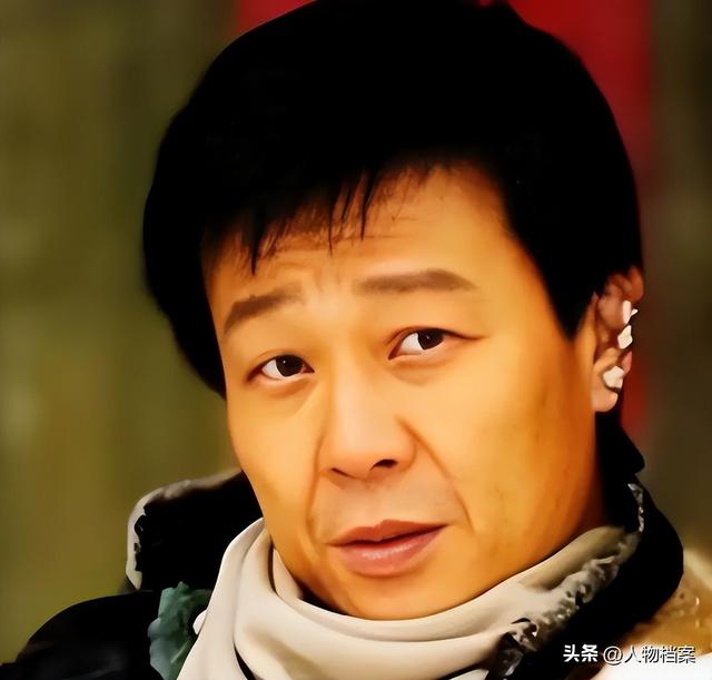 一妻一妾住楼上楼下，三人一同生活30多年	，71岁的寇世勋太离谱