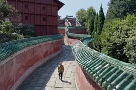 这里是武当山图片