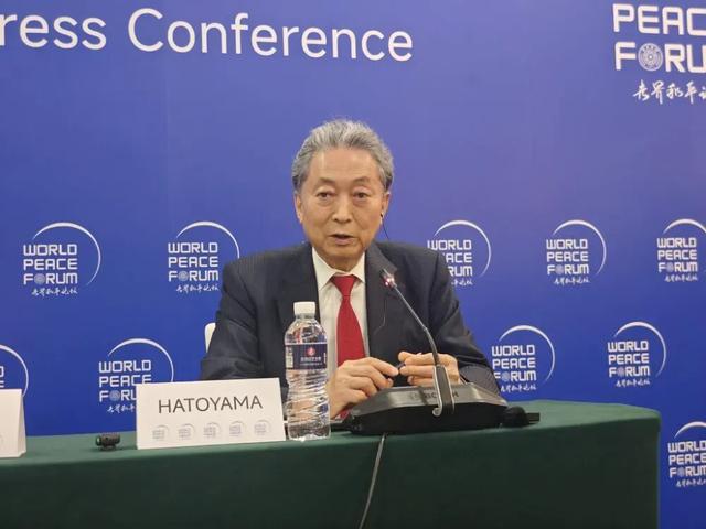 唯一出席阅兵的日本政要，回国后告诫所有人，当下只有一条路可走