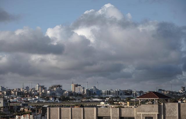 改完行程后	，王毅被高规格接待，中方坐上专车，美国威胁非洲小国