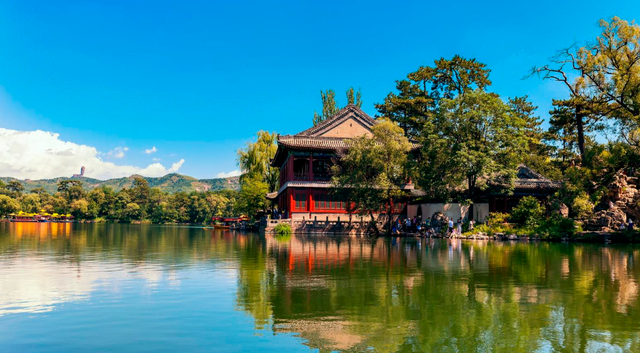 别再去三亚人挤人了！河北这座被低估的皇城	，藏着半部清史