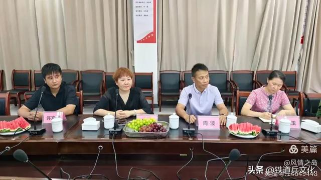 黄中广||丹霞奇峰擎天立 瑶乡赤壁映精魂