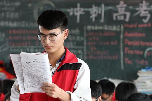 教育部动真格了。新规明确：小学一至六年级，全面取消跨校联考…