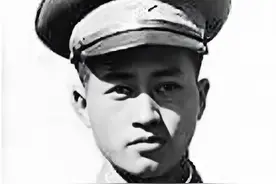 他是师长收割机，带领12个人俘虏2000多人。全国战斗英雄刘子林。图片