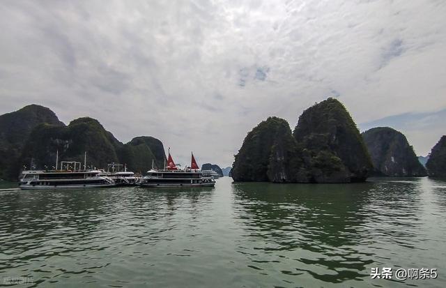越南的下龙湾是真的美啊！