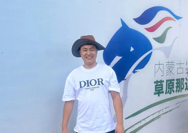 锡林浩特市：“欢聚那达慕”实景演绎 绘就草原生活画卷