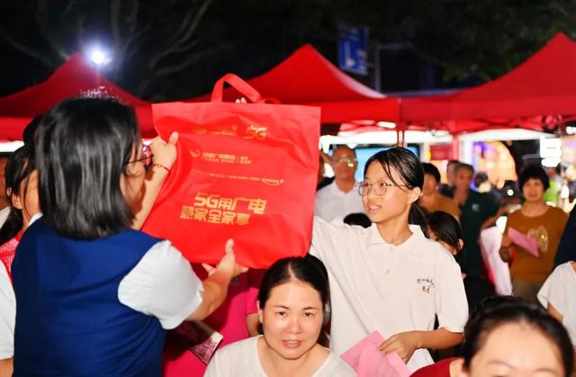 晚上去哪儿？南安市广场文化艺术节将持续到29日，赶紧安排！