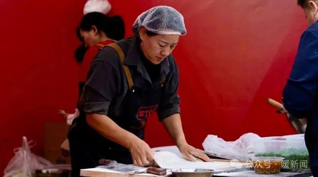 好玩、好吃、好逛！鄂尔多斯这里→