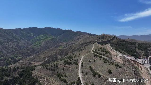 广武长城：国庆假期游人如织