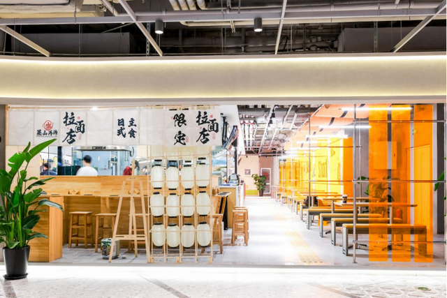 尚嘉中心开启「冬日绮宴 Winter Gala」亮灯，法式优雅点亮圣诞季