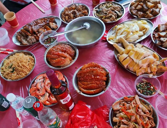 30岁的大龄剩女，去了16次广西喝喜酒，发现有这些特点！