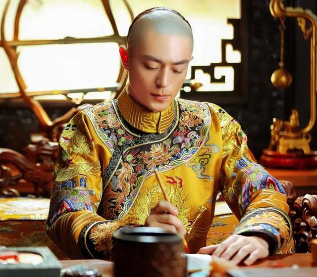 皇帝的一天是怎样的？ 乾隆3点起床，7点宠幸妃子，结束枯燥的一天