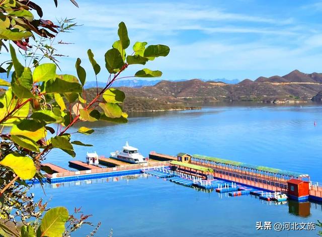 水墨丹青、红叶翩跹，易水湖秋日山水美成画！