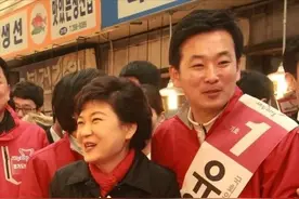 73岁朴槿惠：住1676平豪宅，与律师柳荣夏为伴，他们俩有啥交情？图片