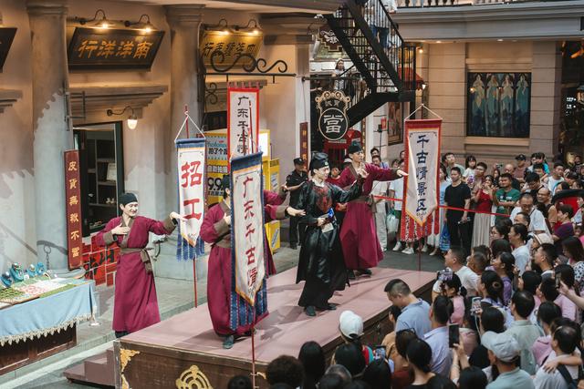 TVB群星璀璨，广东千古情景区“火人狂欢节”火力全开！