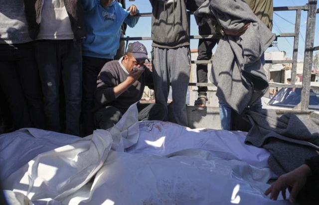 不到24小时	，美军不宣而战！近百炸弹被投下，626次空袭惹恼全球