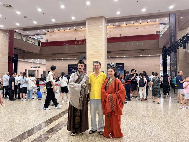 湖北省博物馆“超级文旅日”来了，每月17日都开放夜游活动