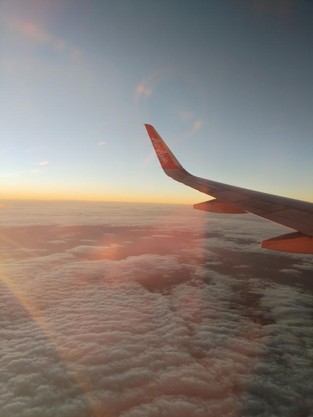 三万英尺的日落，是重庆给曼谷的告别